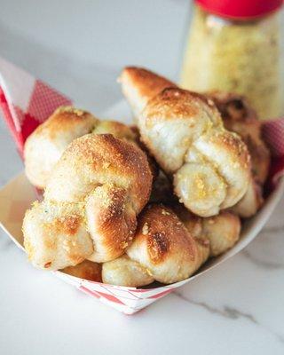 garlic knots