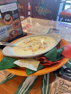 Queso Fundido con Chorizo