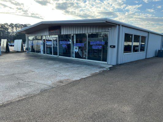 Flooring Warehouse of Brookhaven