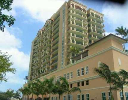 Great Condominium located in Sunny Isles. Steps  across to the beach and convenient for all that Sunny Isles Beach has to offer