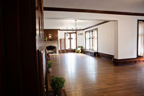 Downstairs studio + event space.  779 sq ft
Perfect for showers, dinners, engagement parties, and more!