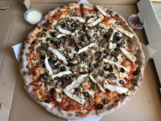 Large Pizza - garlic, olives, mushrooms, sausage, chicken