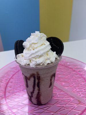 Cookie and Crème Milkshake