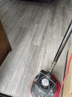 Laminated floors cleaning