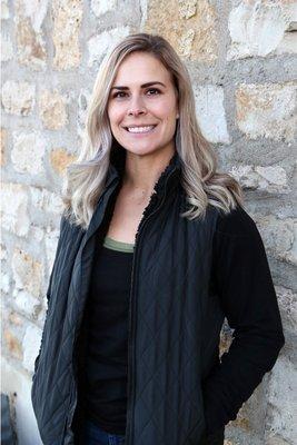 Meet your chiropractor, Dr. Alissa Gould, D.C.