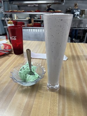 Cookies & Cream Milkshake