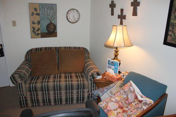 Lane Love Seat and Quilts.