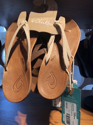 Leather flip flops