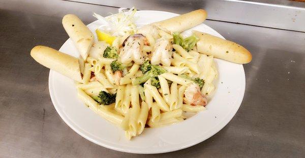 Seafood Alfredo- A Chef special