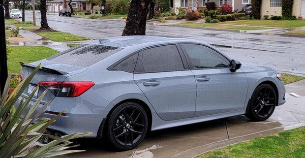 My 2023 Civic Si after tint. Looks amazing!