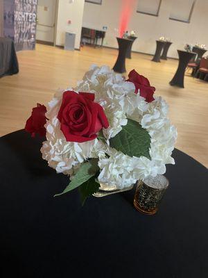 Short flower arrangement