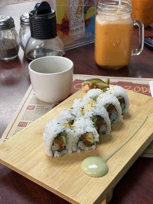 spicy tuna roll