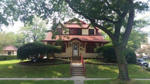 Home on the old Historic Layton Blvd West Neighborhood. Esquisite Kitchen with top of the line Appliances, cermaic tile floor...