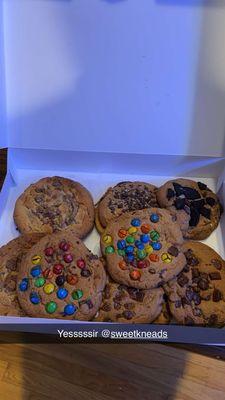 Dozen Cookies - Mix It Up!