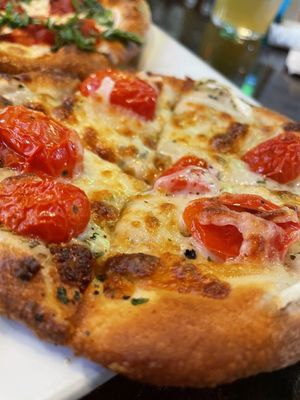 Pizza flight, white pizza