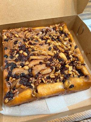 Nut and raisin sticky buns