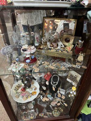 Lots of cute vintage jewelry