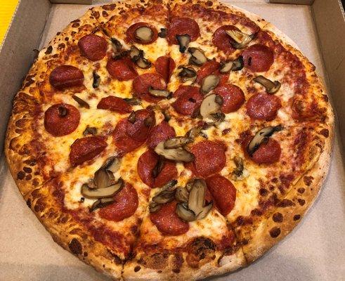 Pepperoni & Mushroom Pizza