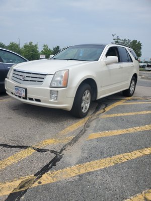 5 passenger cadillac srx