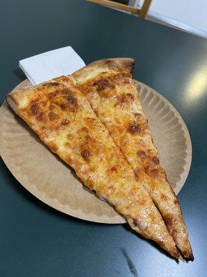 $3 a plain slice