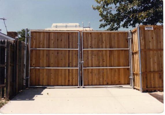 Northlake fence and deck