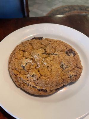 Chocolate chip cookie