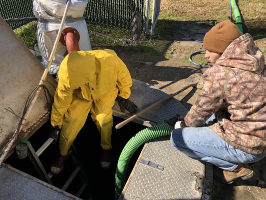 Servicing sewer lift station