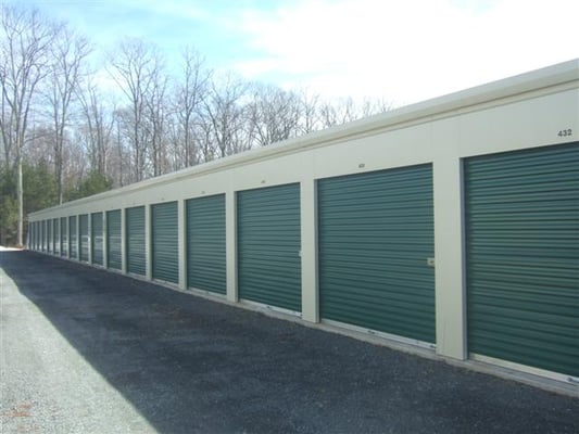 clean modern storage buildings for you to choose from