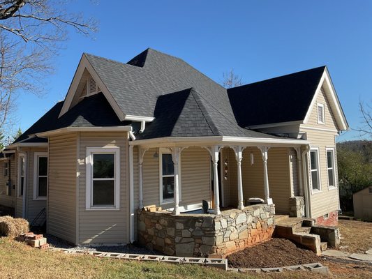 Mech Roofing and Gutter