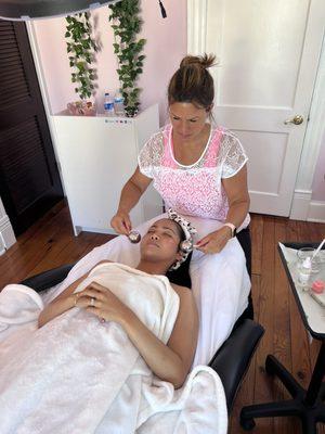 Facial with cooling