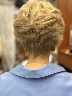 Back of wig, so natural