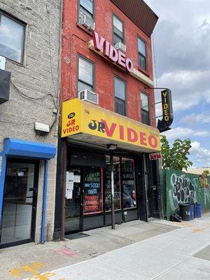 Front of the store on 3rd Avenue