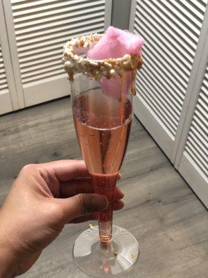 Add some cotton candy to your favorite bubbly