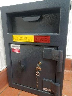 Deposit safes