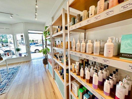 Shop favorite clean beauty, natural personal care, plus vegan, cruelty-free, and fair trade skincare at The Wellest.