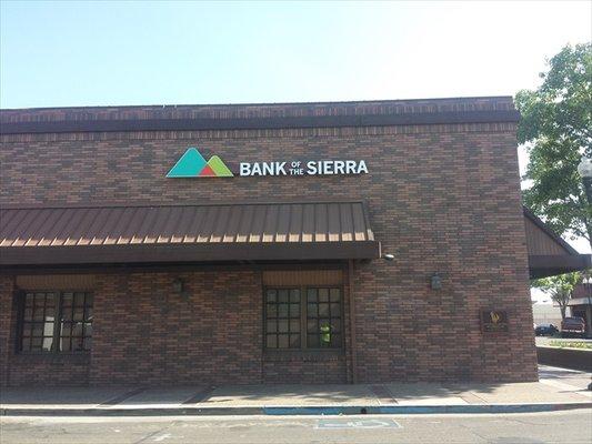 The Bank of the Sierra branch in Porterville on 90 N. Main St.