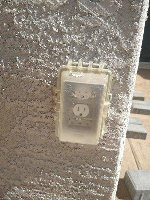 An example of the electrical outlet BEFORE Jurassic Landscape modification for fountain.  No photo of original.  Didn't realize I needed one