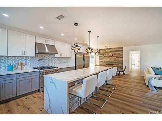 Open Floor Concept Kitchen