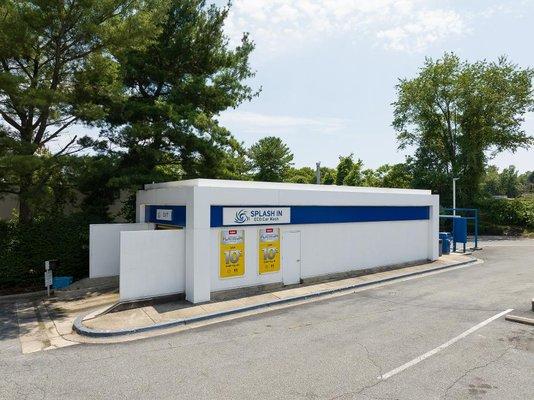 Get your car wash at Splash In located 7620 Lindbergh Dr, Gaithersburg, MD!