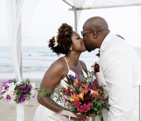 Create a customized wedding experience that is scripted for your relationship, religion, traditions and theme.