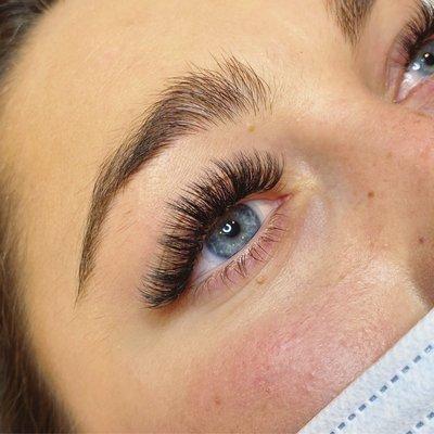 Full Volume Lashes