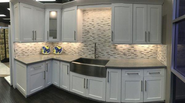 "ELEGANT KITCHEN" GRANITE OR QUARTZ COUNTER TOPS. ANY FINISHED, PAINT OR STAIN.