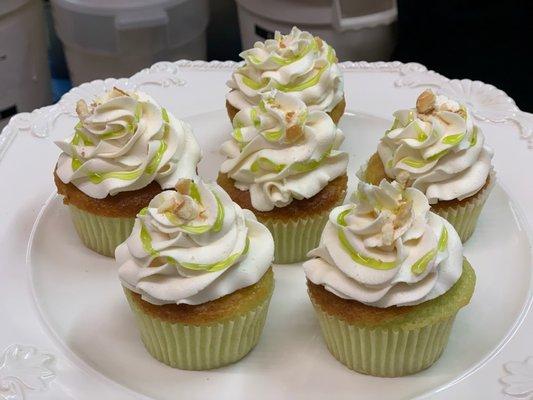 Keylime cupcakes with Keylime sauce.