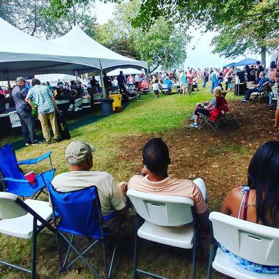 Oysterfest crowd & music