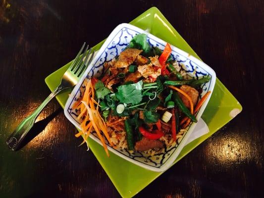 Pad Prig Khing Bowl - The perfect mix of meat and veggies with the kick of spice for your cold. You can substitute any meal for tofu.