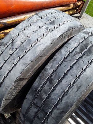 11R22.5 Truck tires