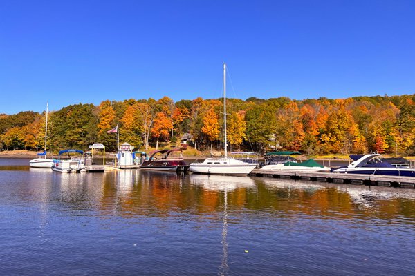 Fall at the Marina 2022. Last week of boating.