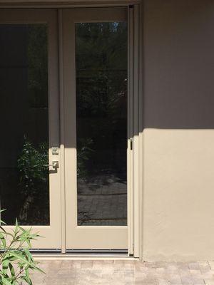 Retractable screen Doors