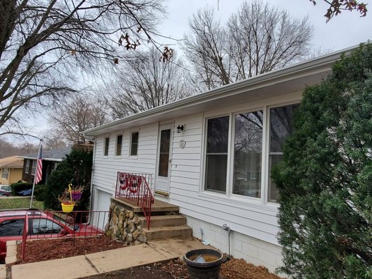 Haven polymer vinyl siding and seamless gutter