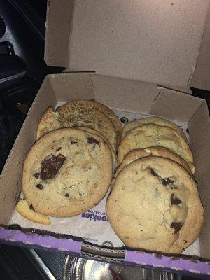 Insomnia cookies